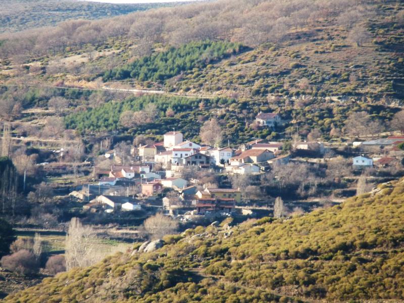 Vista de Hoyos del Collado, Ávila (05634)
