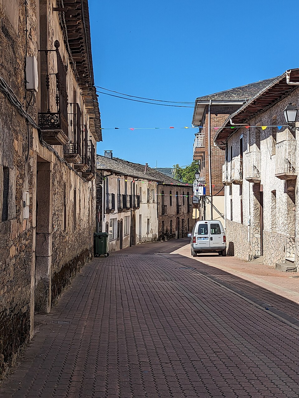 Foto 2 — Páramo del Sil, León (24470)