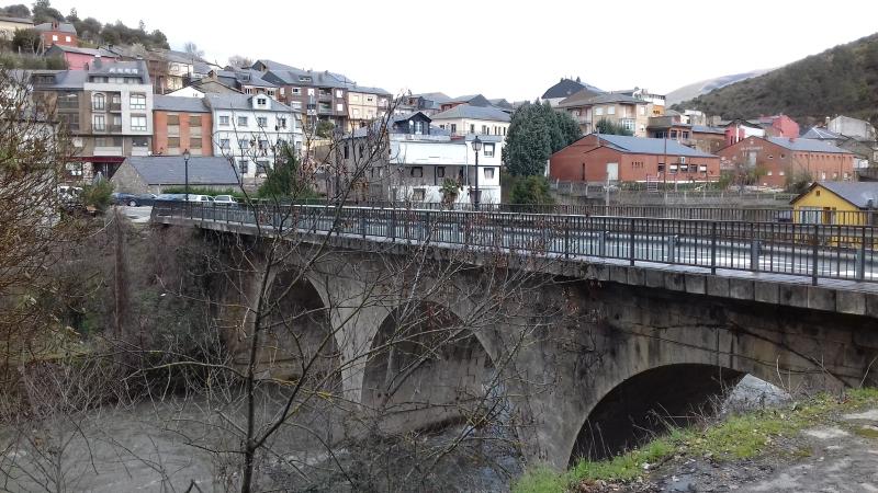 Vista de Puente de Domingo Flórez, León (24380)
