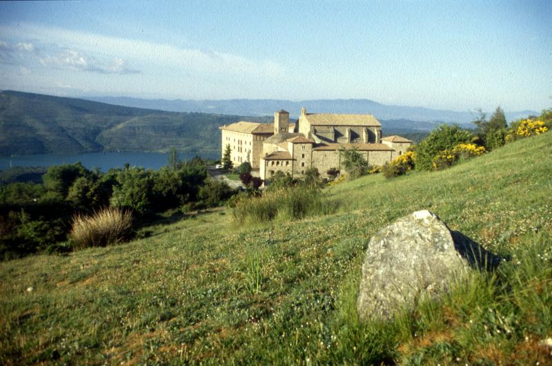Vista de Yesa, Navarra (31410)