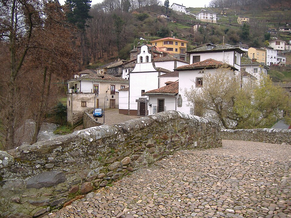 Foto 2 — Cangas del Narcea, Asturias (33011)