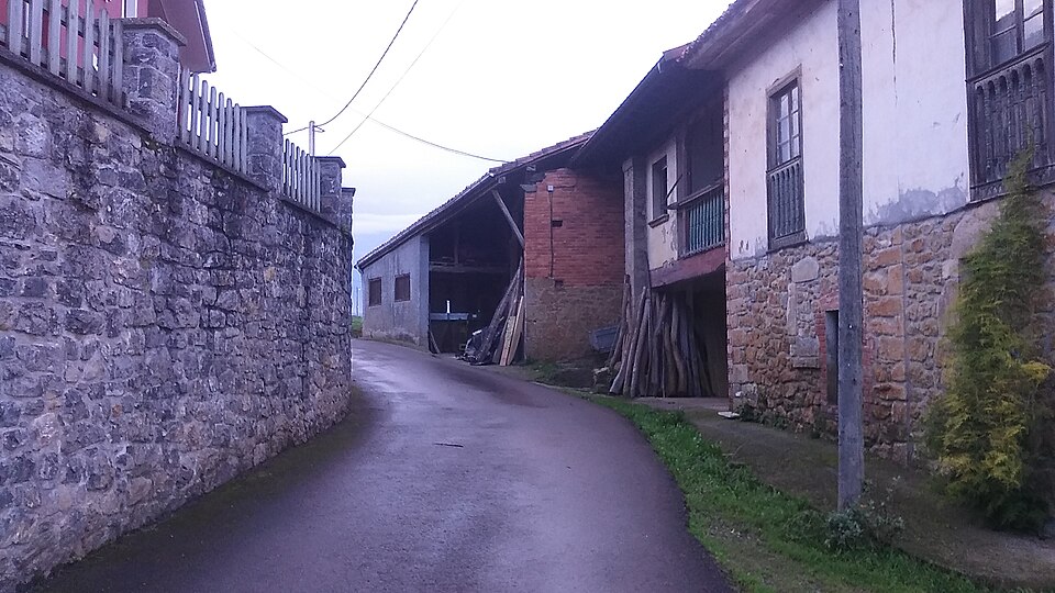 Foto 2 — Parres, Asturias (33045)