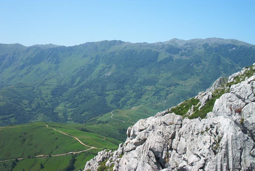 Foto 2 — Riosa, Asturias (33058)