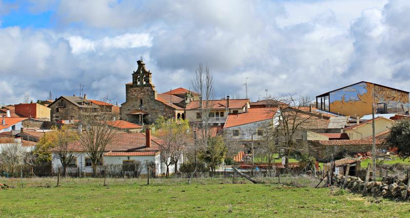 Vista de Palacios del Arzobispo, Salamanca (37111)
